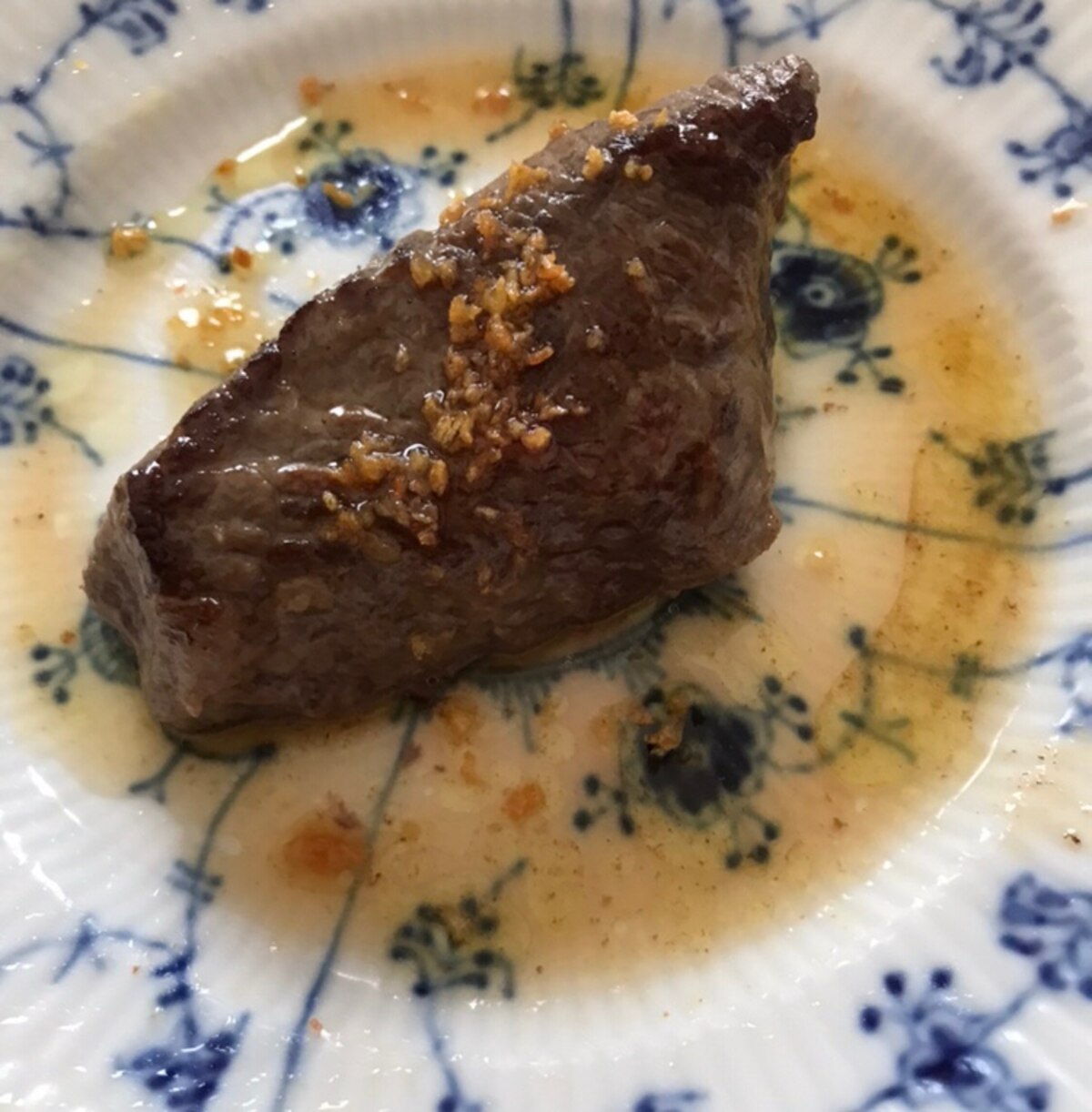 牛モモ肉のステーキガーリックレモンソース レシピ 作り方 By ボンド子 楽天レシピ 牛モモ肉のステーキガーリックレモンソース レシピ 作り方 By ボンド子 楽天レシピ